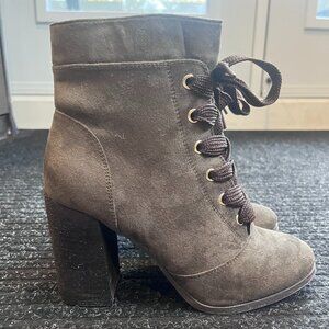 Ankle Boots w/ Zipper
